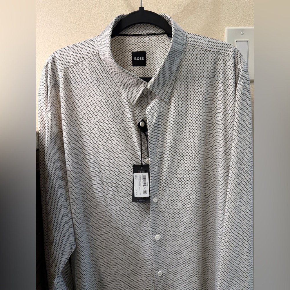 NWT. Hugo BOSS Men's White Geometric Button-Up Shirt. Size Xxl